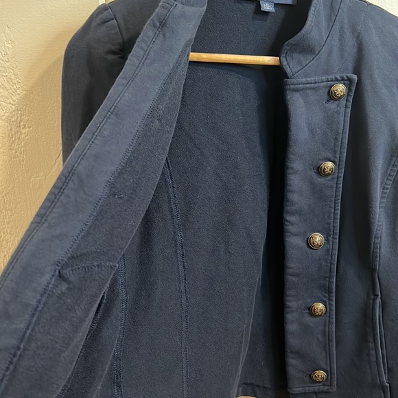 Tommy Hilfiger military band blazer. Super soft, brass buttons, and pockets - Picture 6 of 9